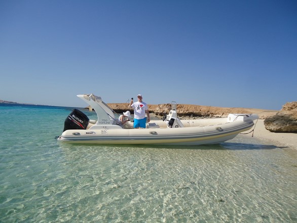 Explore islands by private speedboat in Hurghada